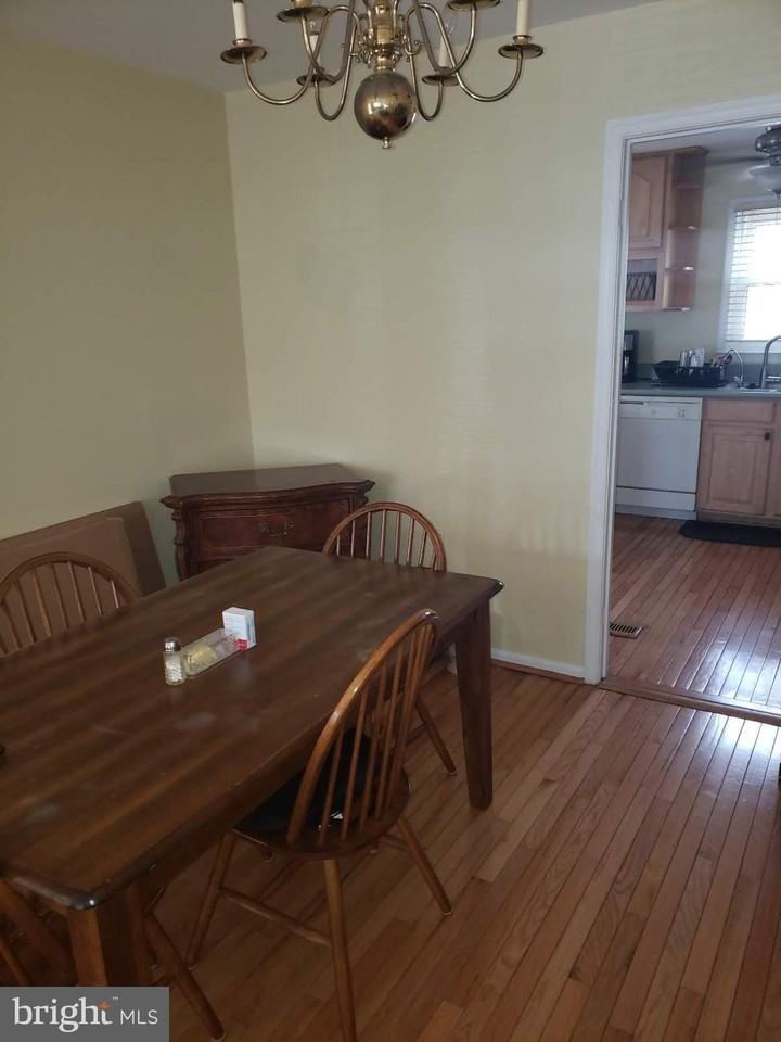 12197 Cinnamon St - Photo 5 of 16