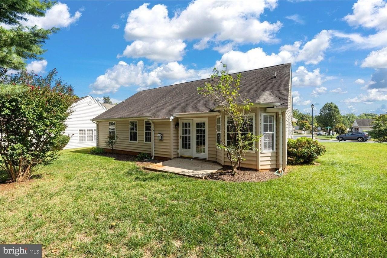 5703 Halifax Ct - Photo 6 of 22