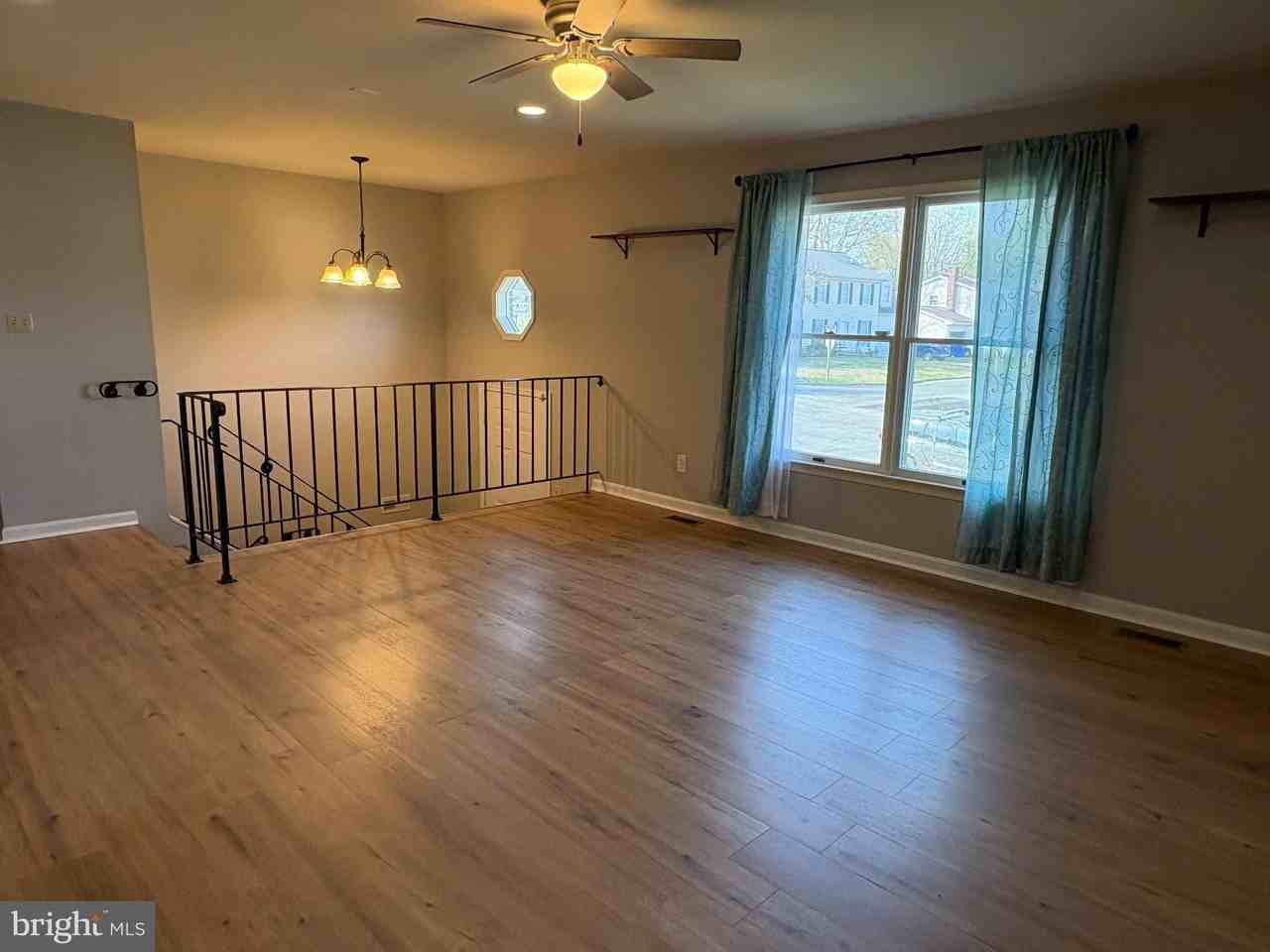 706 Shamrock Dr - Photo 3 of 24