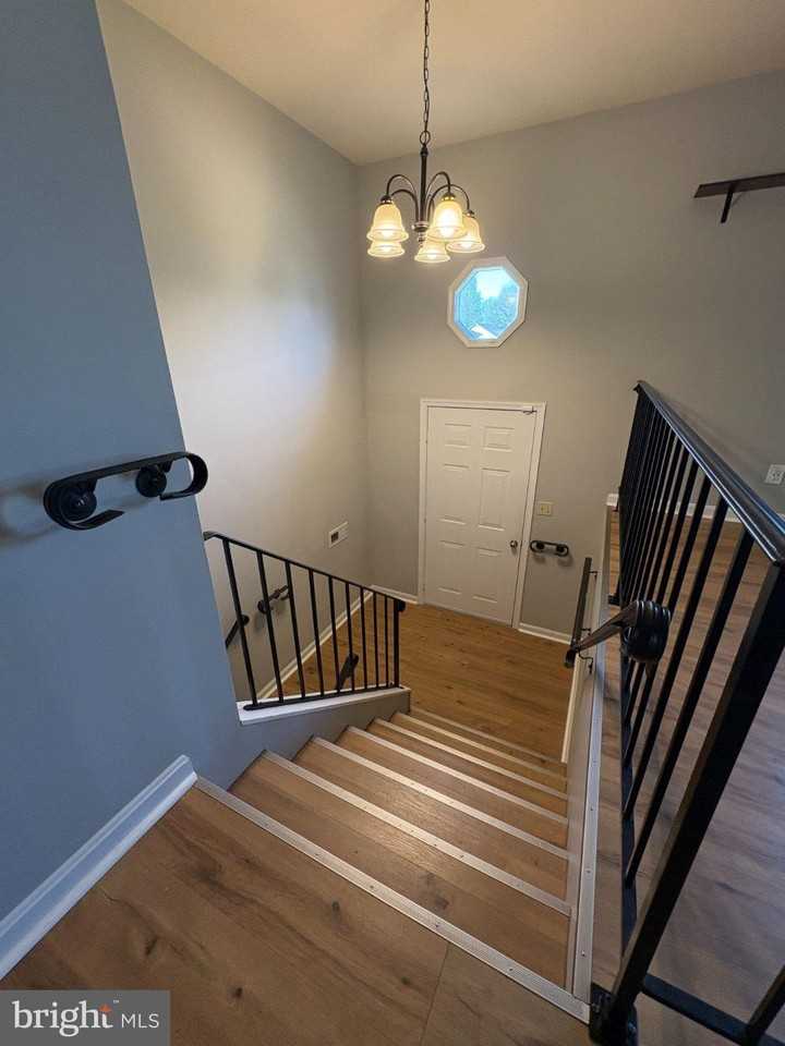 706 Shamrock Dr - Photo 5 of 24