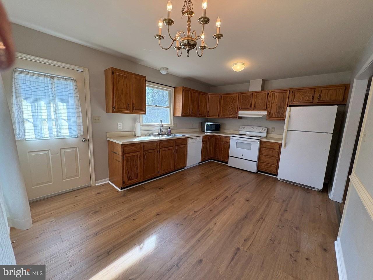 706 Shamrock Dr - Photo 6 of 24