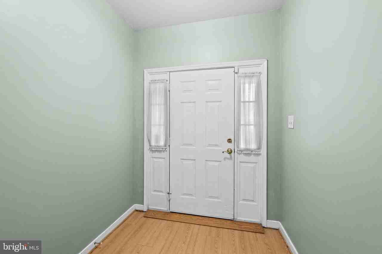 6611 Twin Cedars Ct - Photo 6 of 39