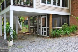 featured image of 813 Spring Valley Dr Unit B