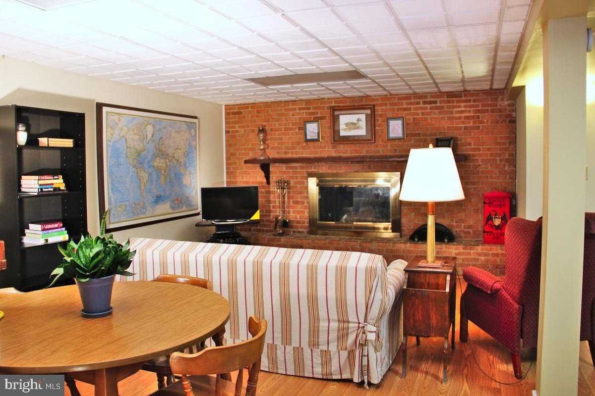 813 Spring Valley Dr Unit B - Photo 5 of 10