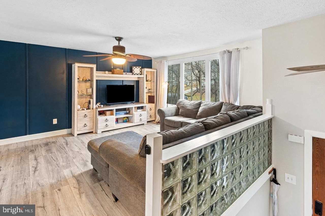 1005 Aquia Dr - Photo 2 of 26