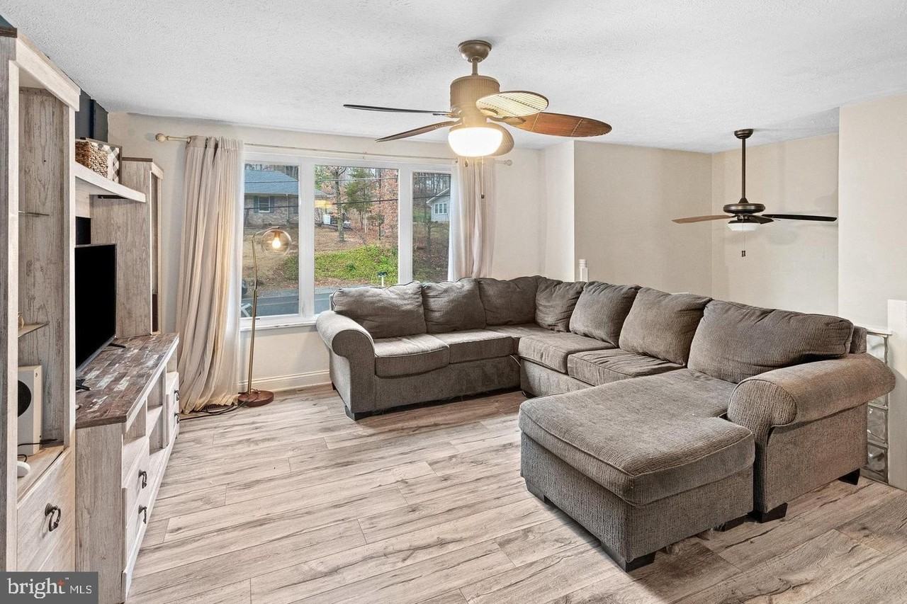 1005 Aquia Dr - Photo 3 of 26