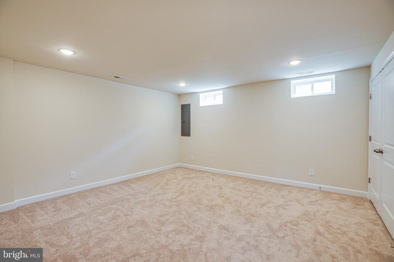 75 Andrews Pl - Photo 3 of 16