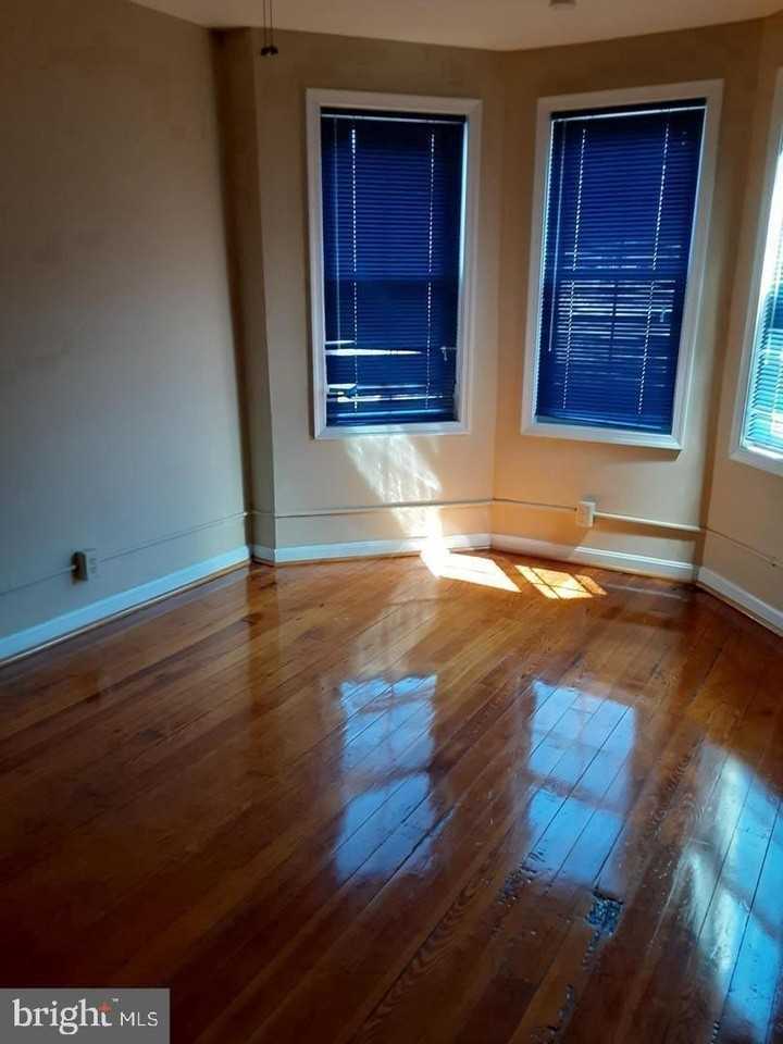 313 N Kent St - Photo 3 of 15