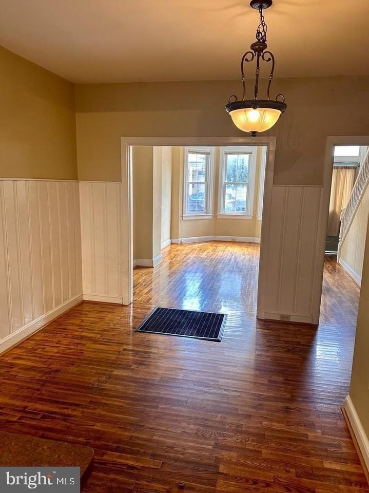 313 N Kent St - Photo 4 of 15