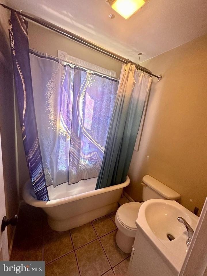 313 N Kent St - Photo 5 of 15