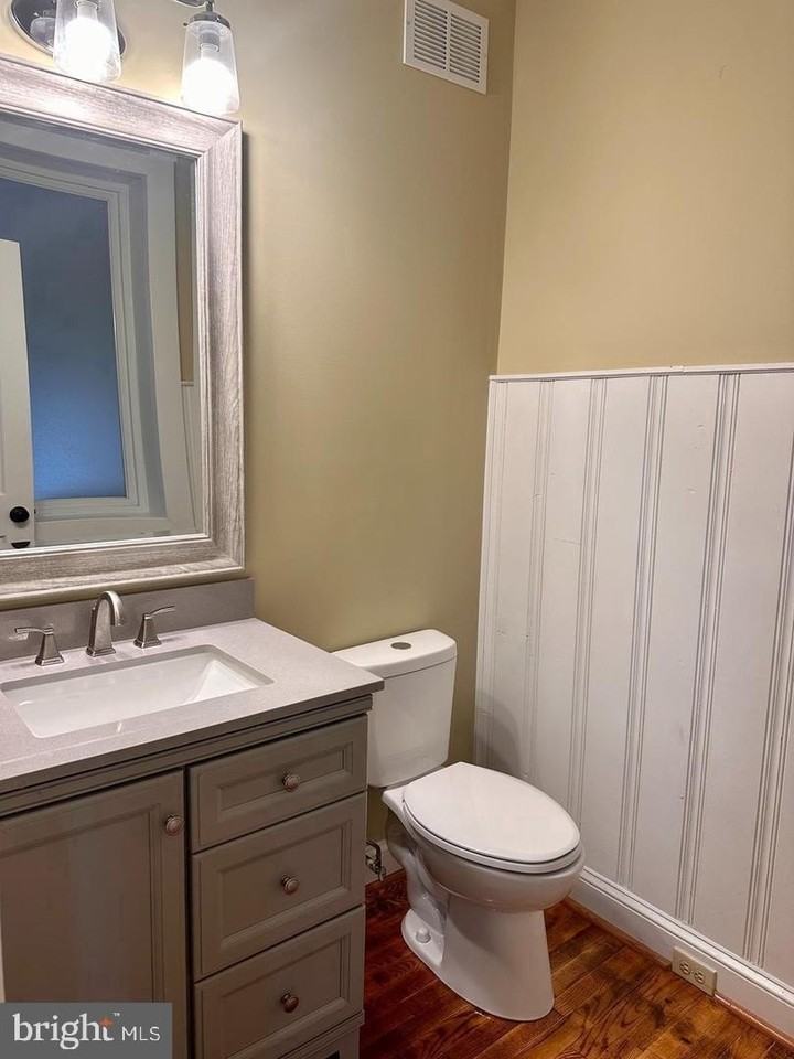 313 N Kent St - Photo 7 of 15