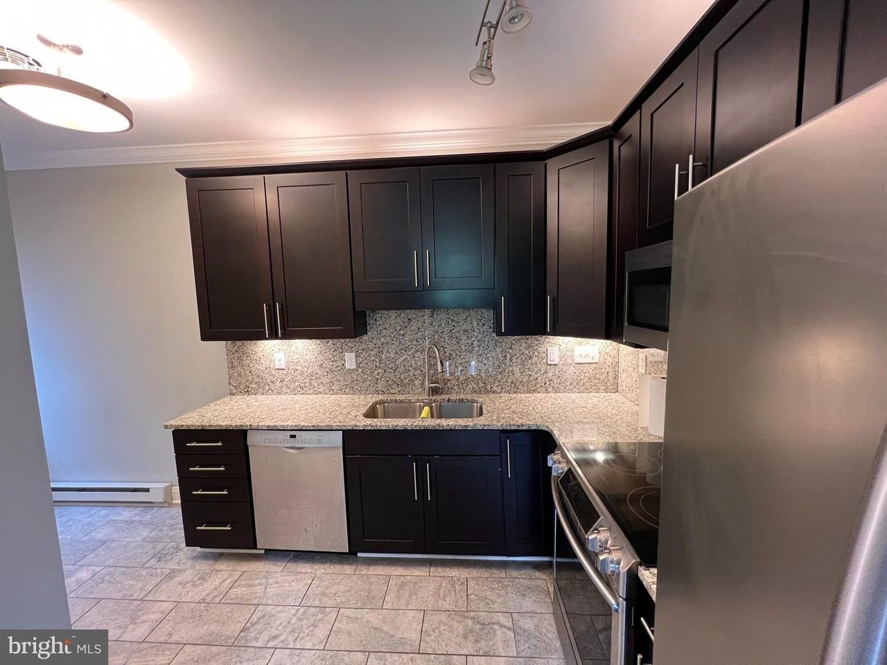 15 S Braddock St - Photo 3 of 9