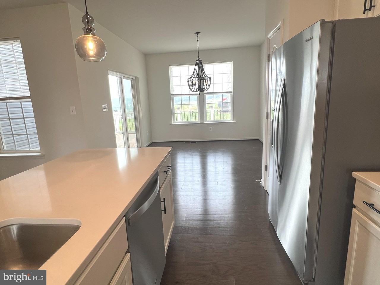 123 Charterhouse St - Photo 6 of 23