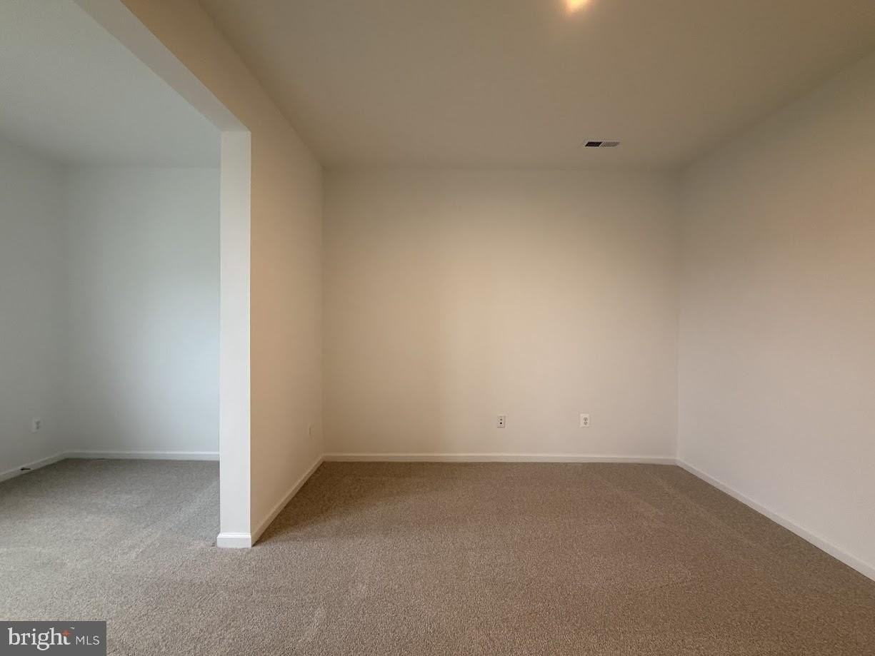 Husky Trl - Photo 7 of 50