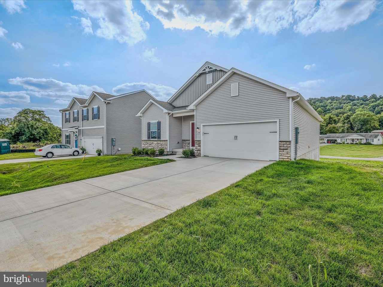 290 Scoter Rd - Photo 5 of 44