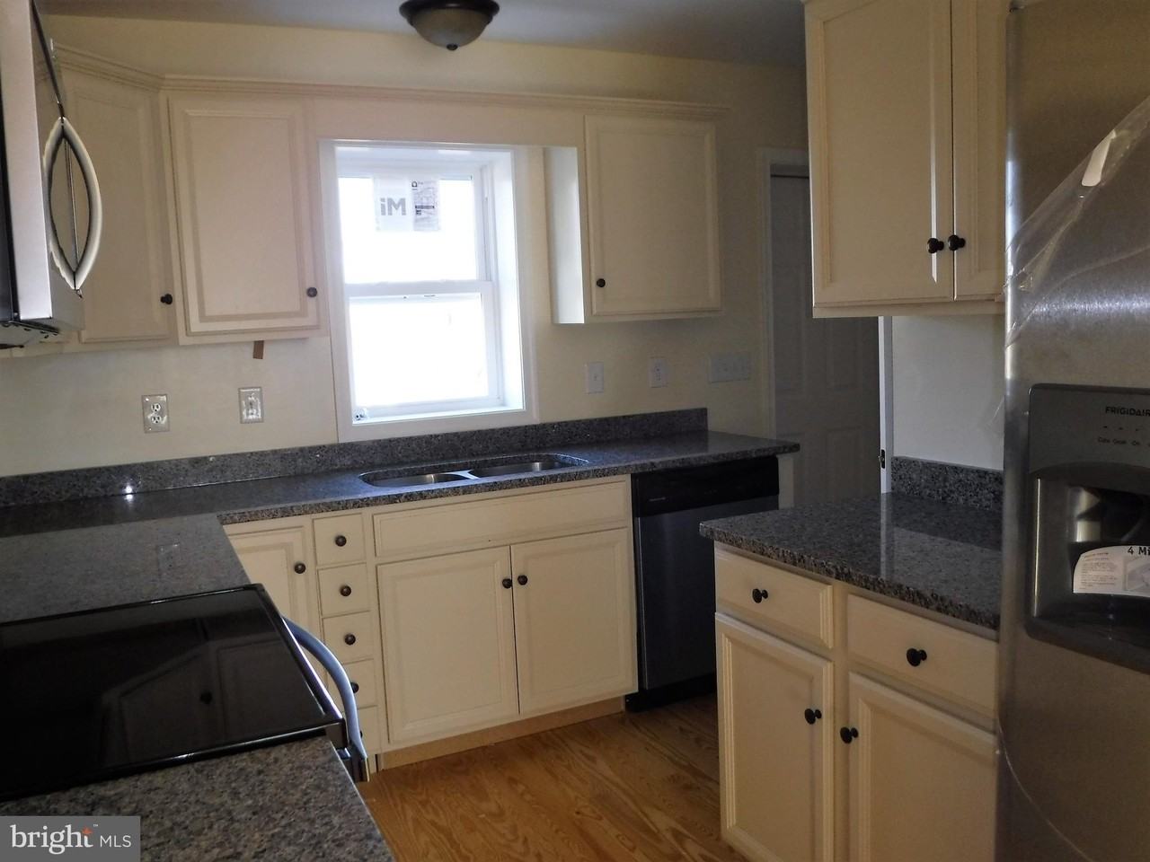 756 Wiltshire Rd - Photo 7 of 14