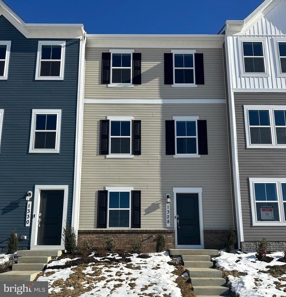 1328 Cedar Valley Rd - Photo 2 of 31