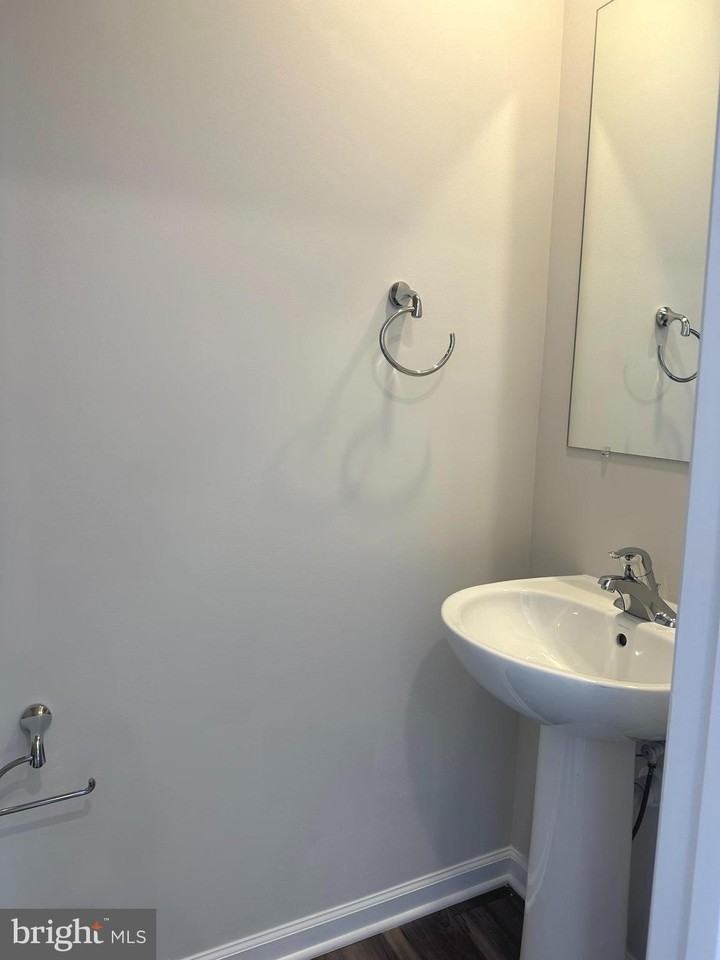 1328 Cedar Valley Rd - Photo 7 of 31