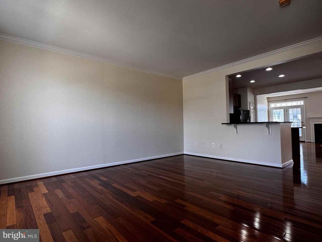 66 Payne St - Photo 5 of 7