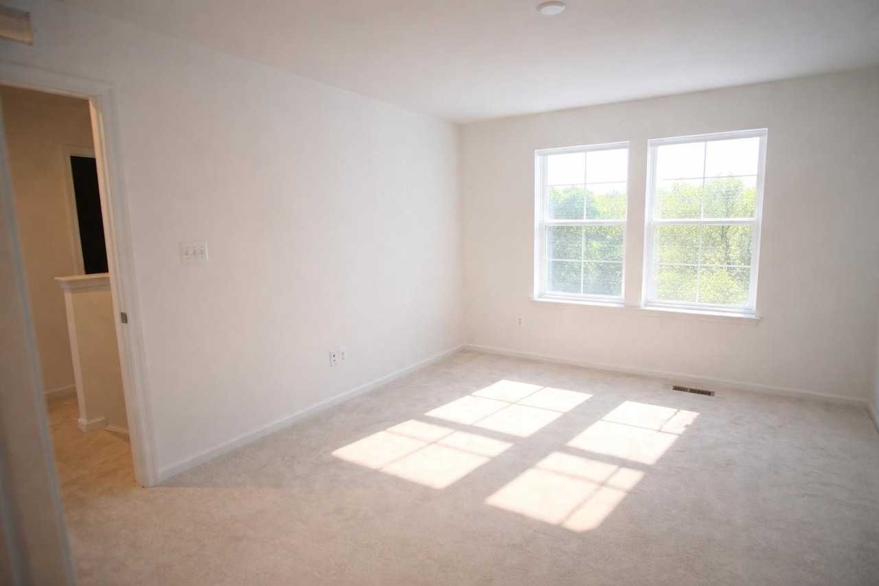 117 Wythe Way - Photo 6 of 13