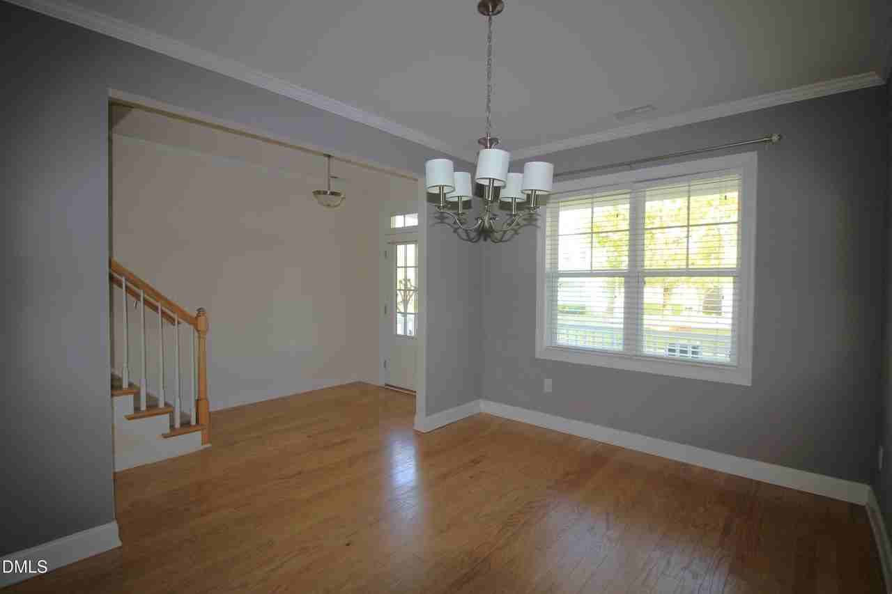 106 Windy Creek Ln - Photo 5 of 29