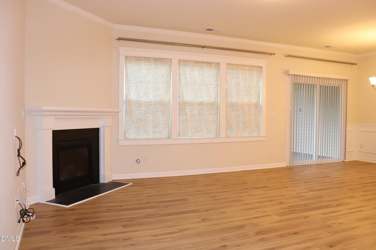 332 River Pine Dr - Photo 3 of 33