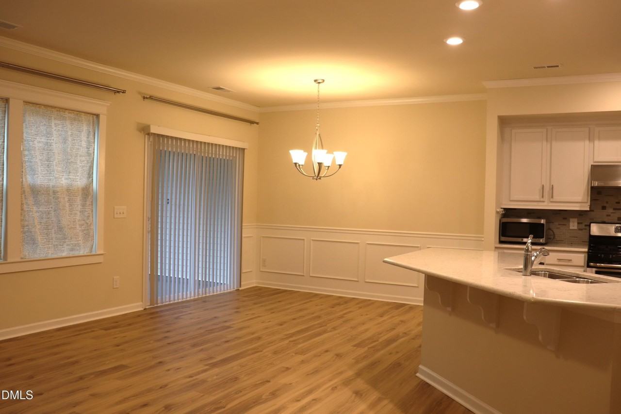 332 River Pine Dr - Photo 4 of 33