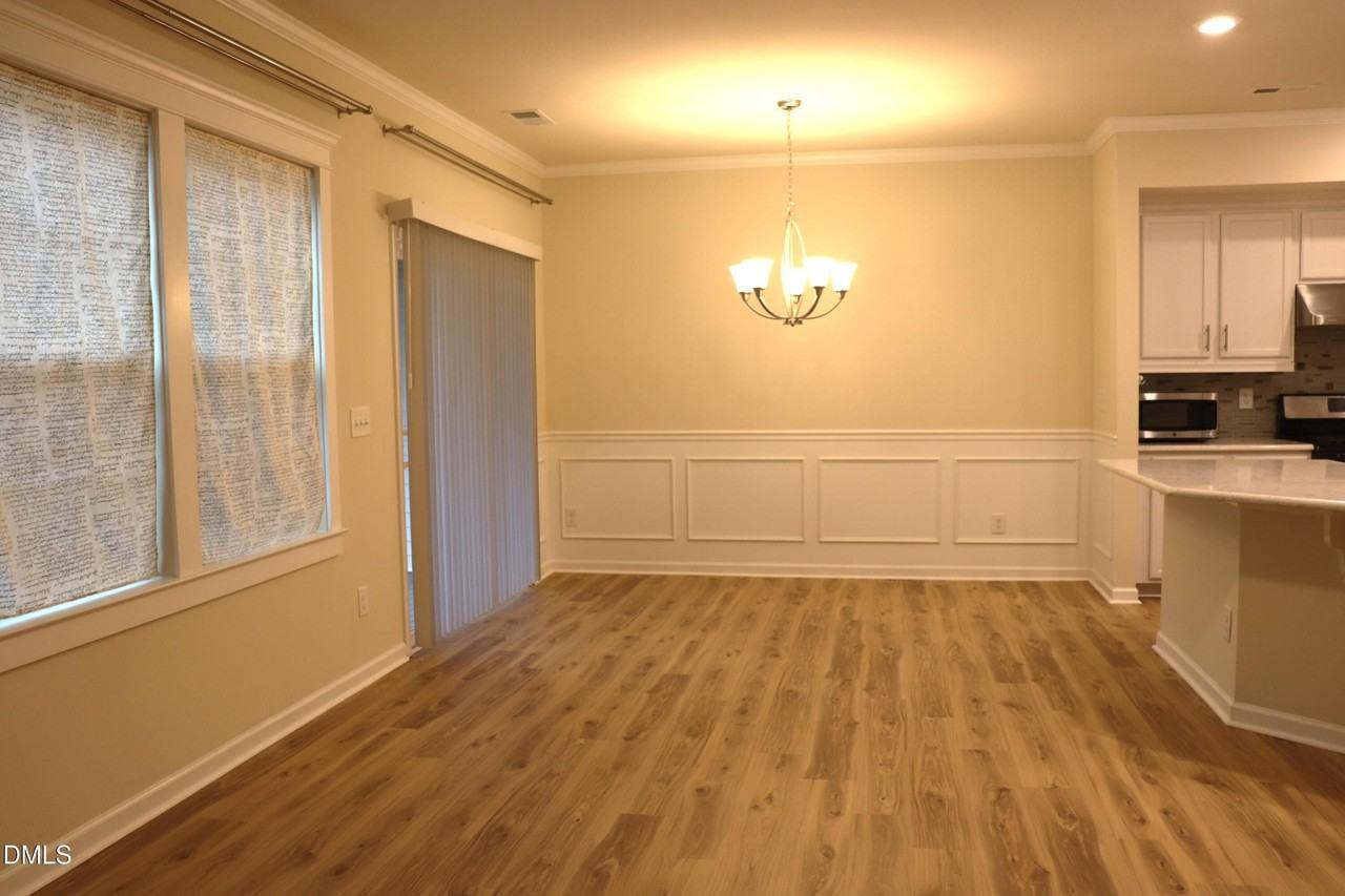 332 River Pine Dr - Photo 5 of 33