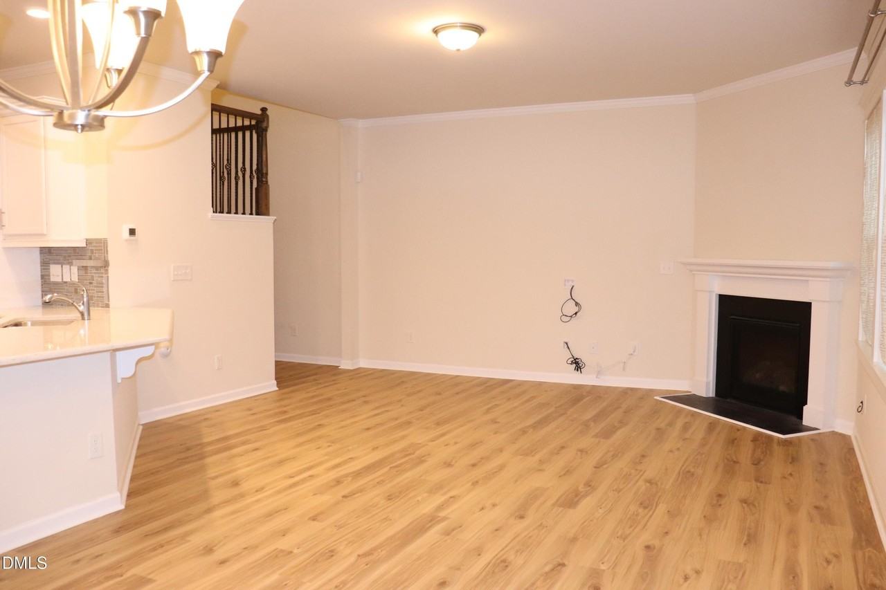 332 River Pine Dr - Photo 7 of 33