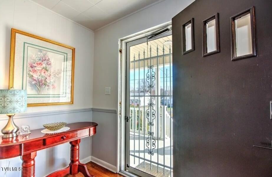 1624 Edgemont Ave - Photo 5 of 32