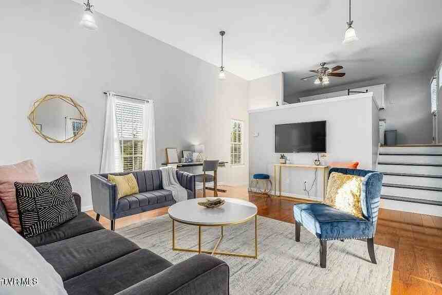 3224 Knob Creek Rd - Photo 3 of 13