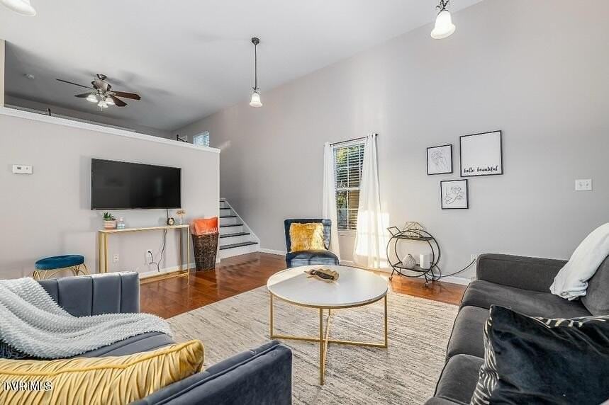 3224 Knob Creek Rd - Photo 4 of 13