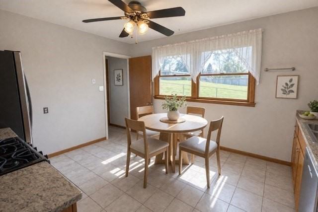 6301 Broad St - Photo 6 of 25