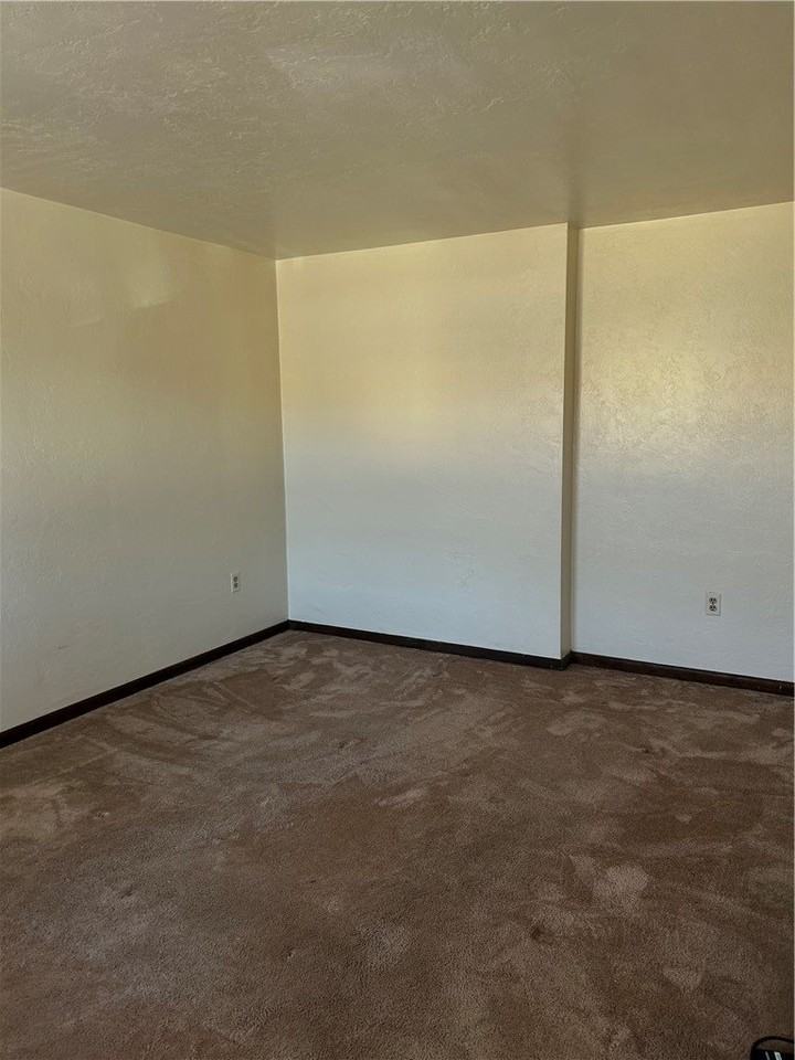 135 Union St - Photo 5 of 6