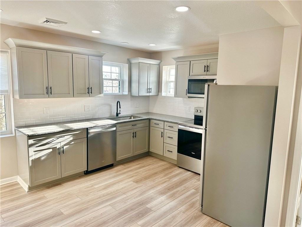 197 W Main St #2 - Photo 6 of 13