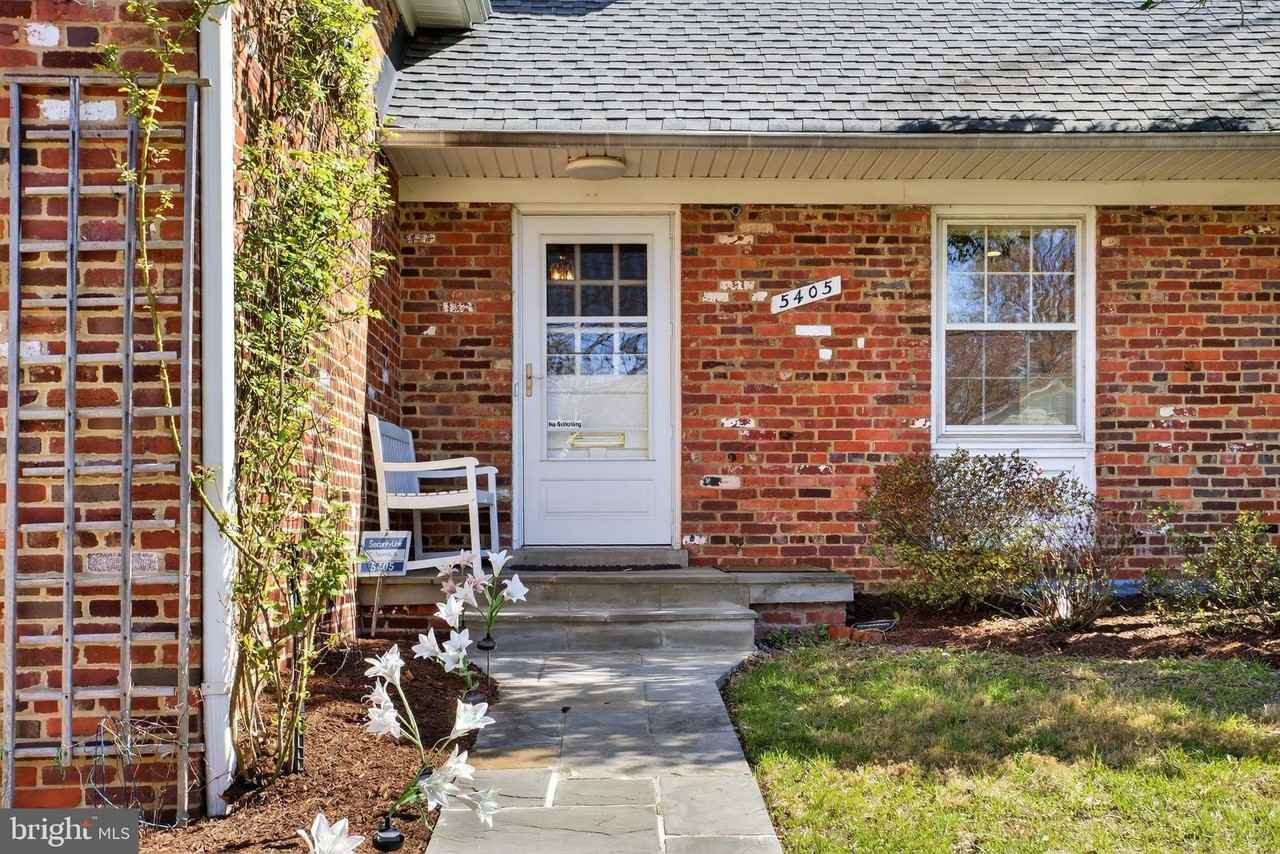 5405 Ridgefield Rd - Photo 3 of 35