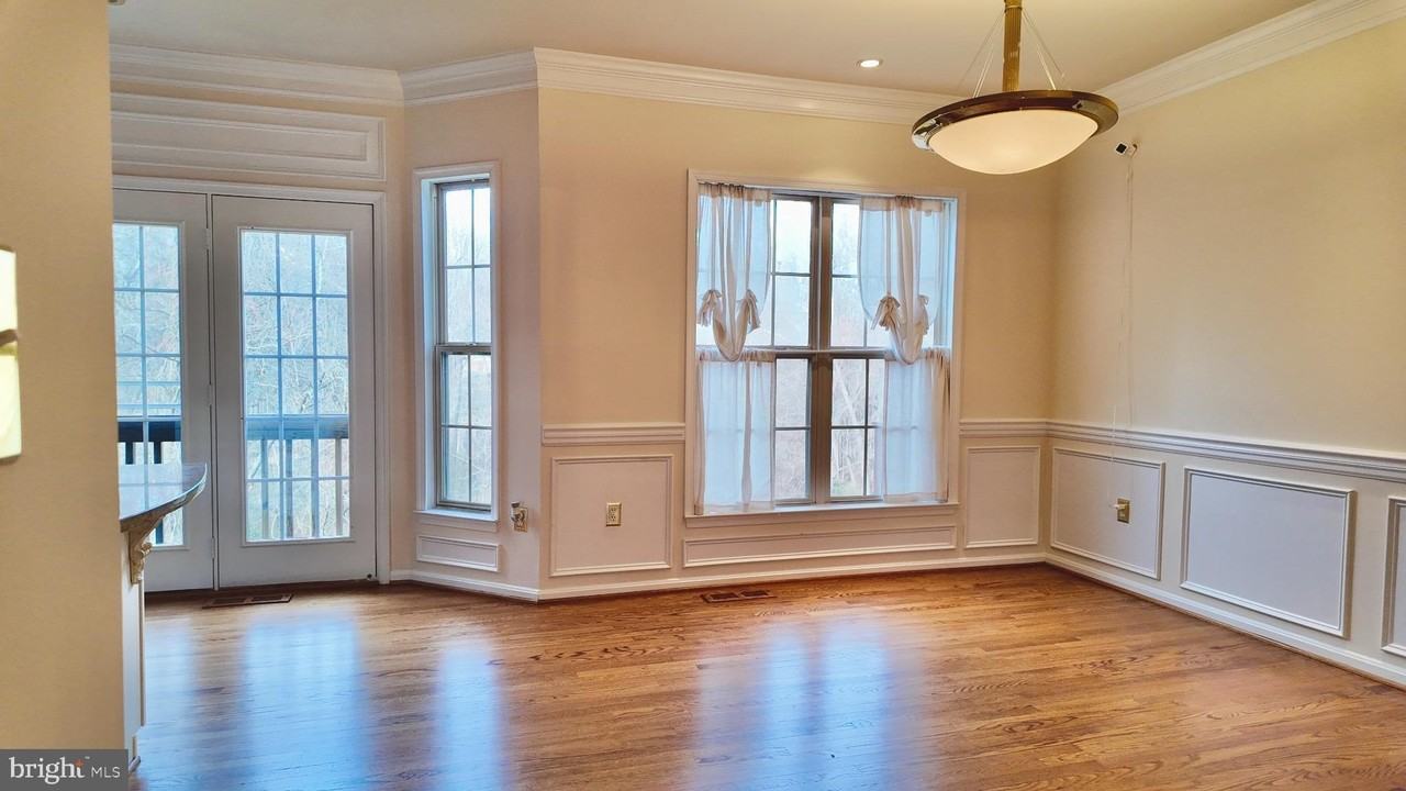 11712 Brookeville Landing Ct - Photo 3 of 16