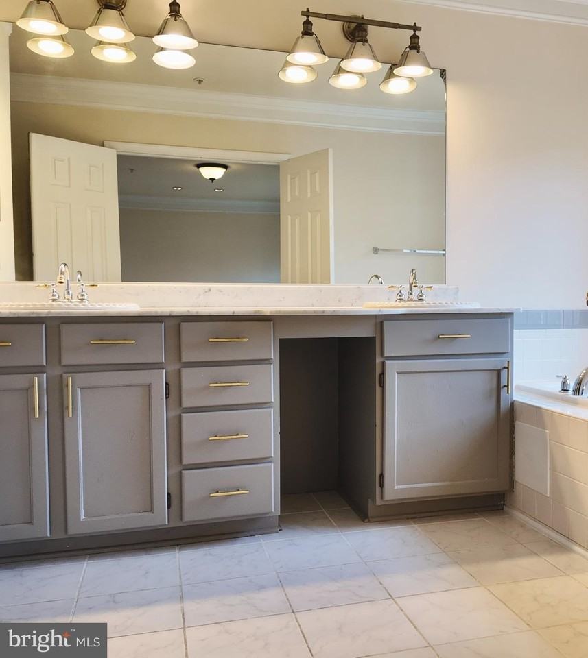 11712 Brookeville Landing Ct - Photo 6 of 16