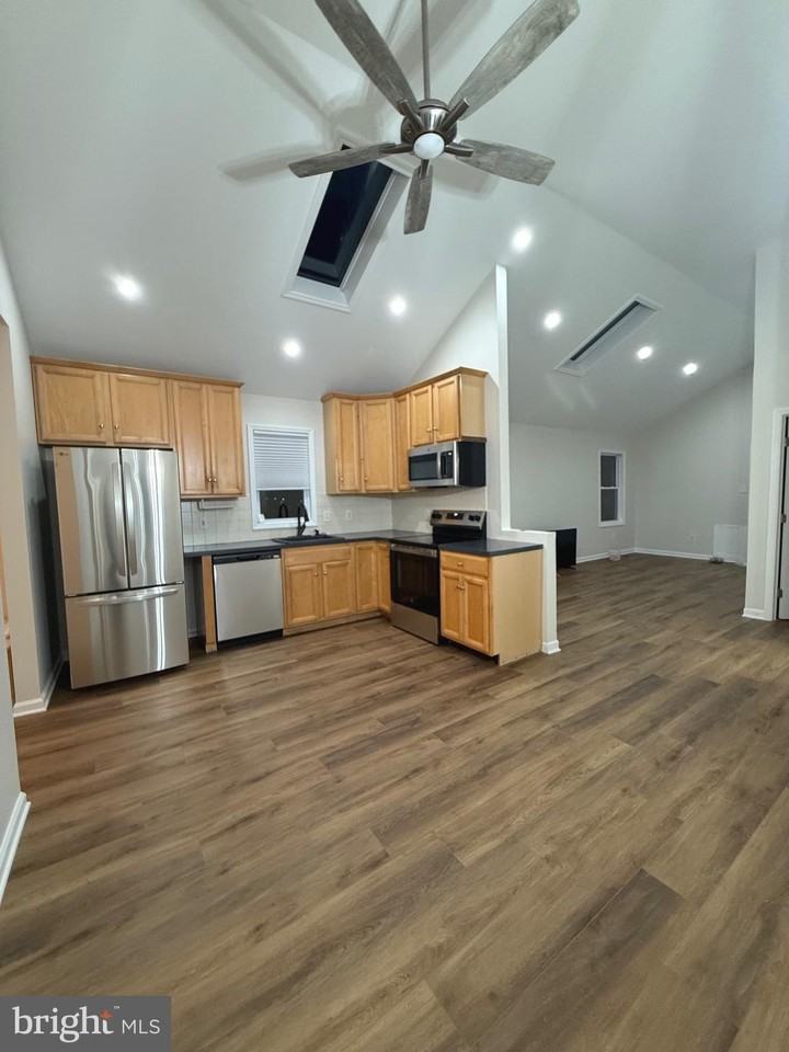 1722 Oak Rd - Photo 7 of 30