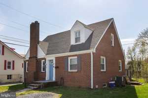 featured image of 12 W 5th St