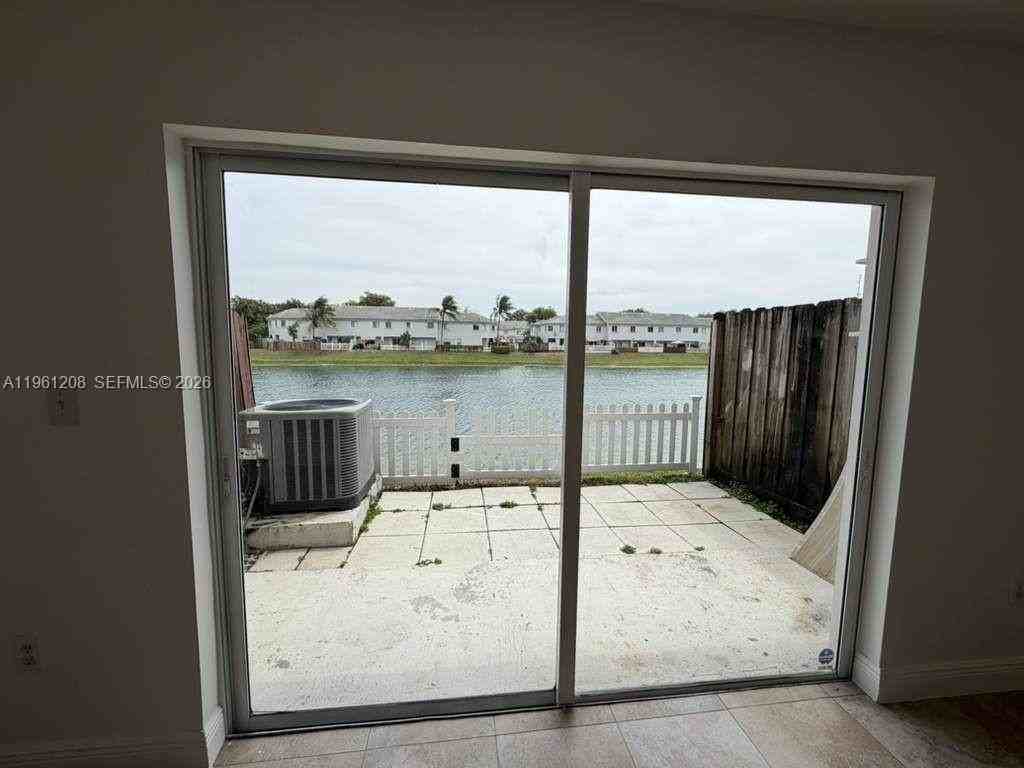 14219 Sw 121st Pl #4 - Photo 4 of 22