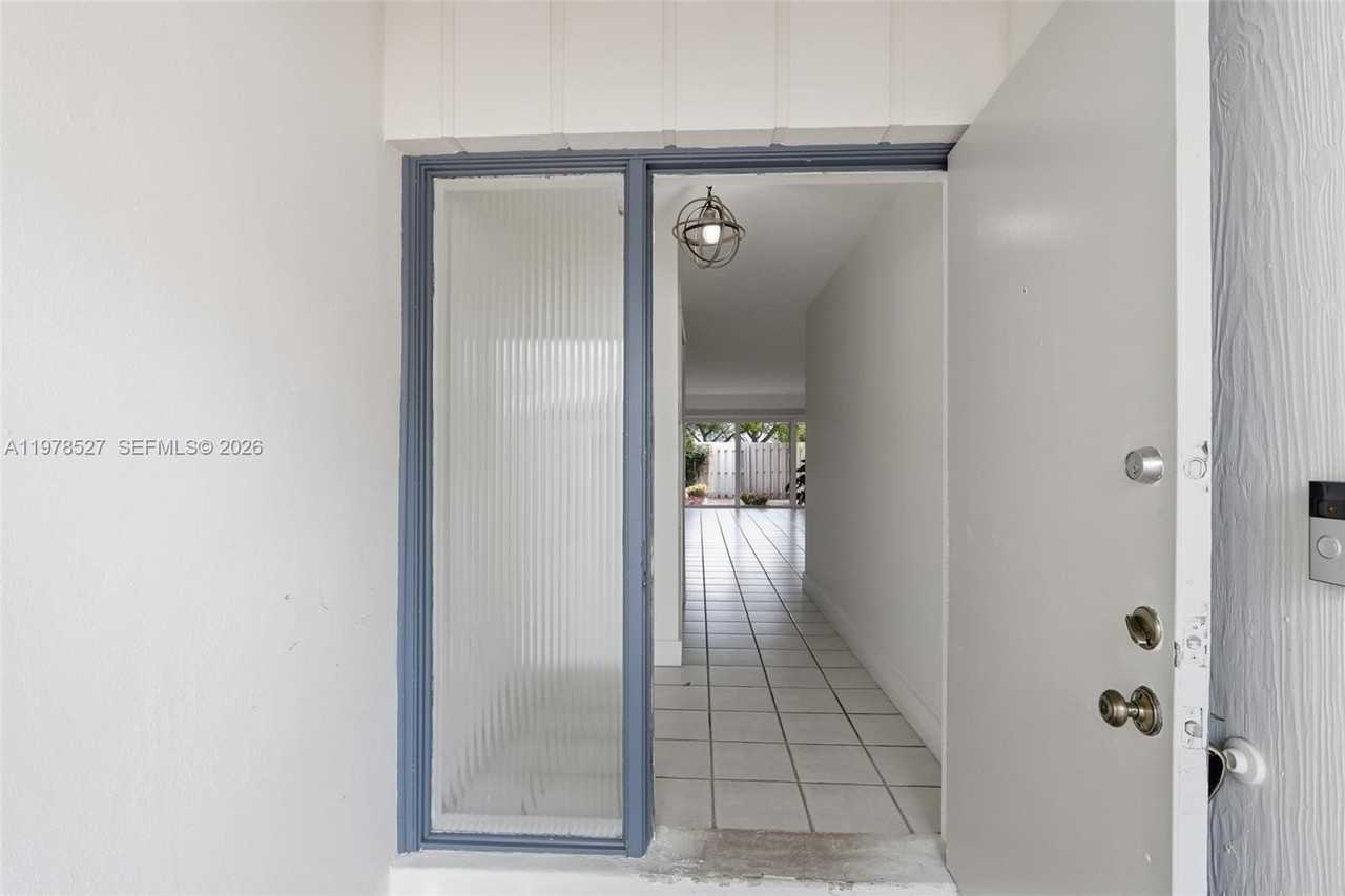 8105 Sw 81st Ct - Photo 2 of 24