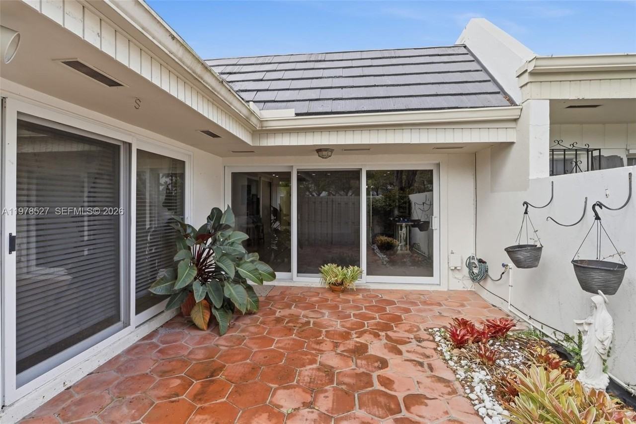 8105 Sw 81st Ct - Photo 6 of 24