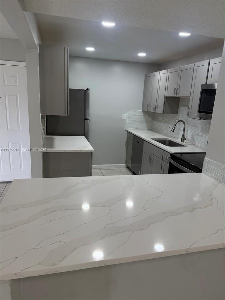 469 Ne 207th Ln #108 - Photo 7 of 18