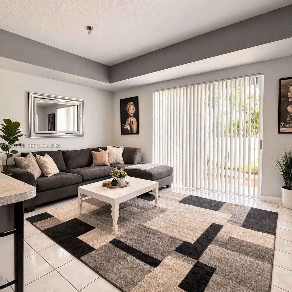 10909 Nw 43rd Ln - Photo 3 of 18