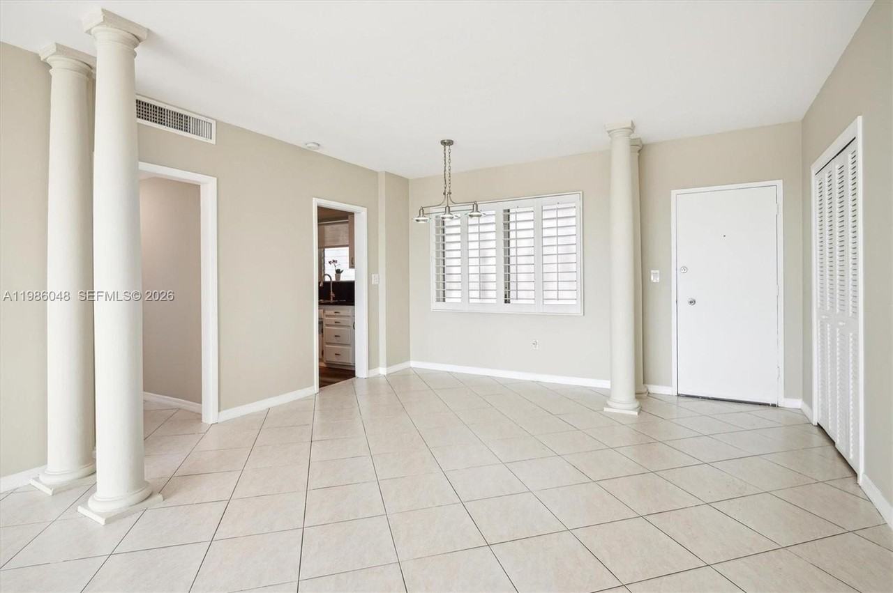 9101 E Bay Harbor Dr #404 - Photo 3 of 34