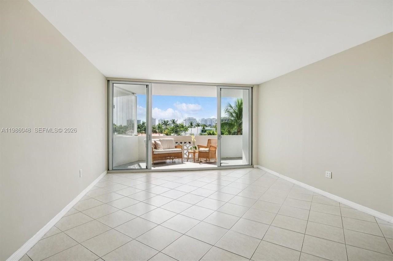 9101 E Bay Harbor Dr #404 - Photo 5 of 34