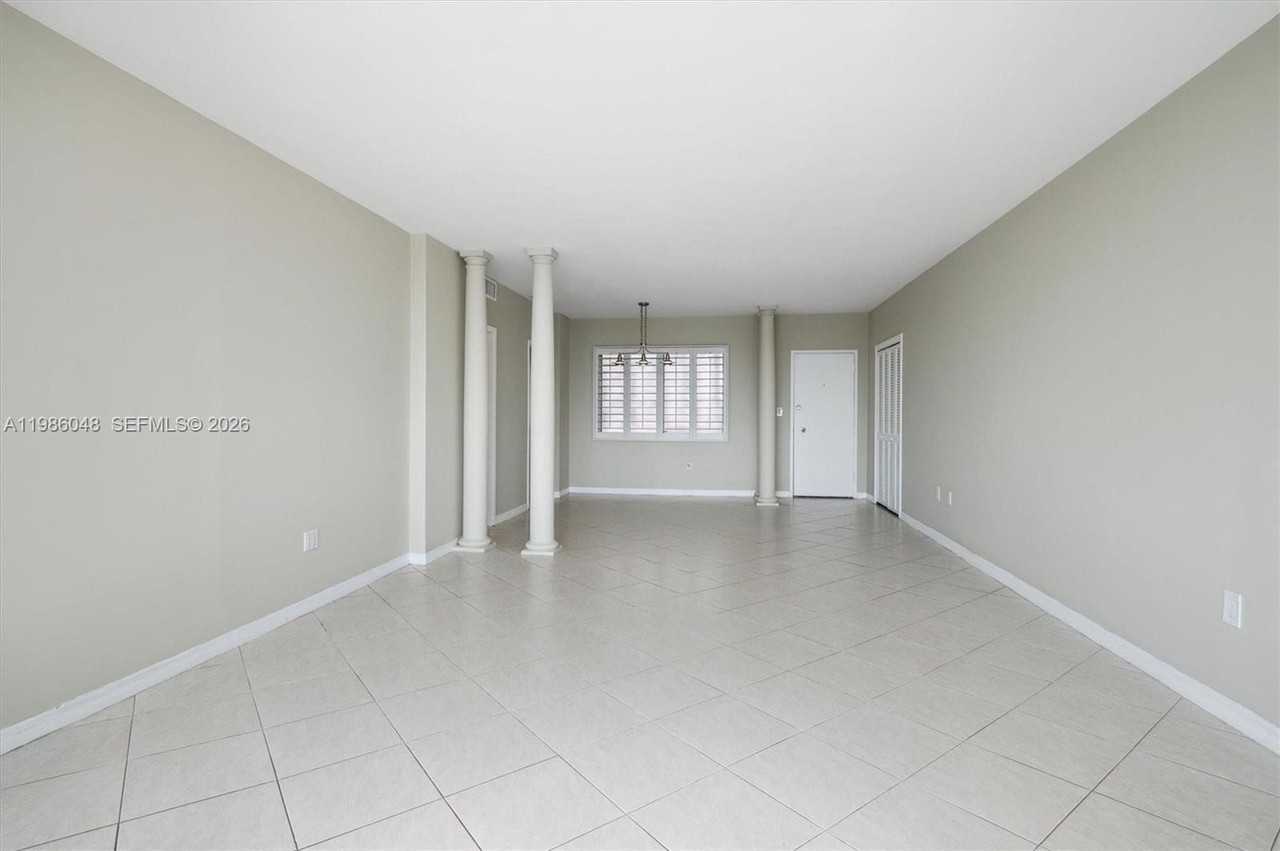 9101 E Bay Harbor Dr #404 - Photo 6 of 34