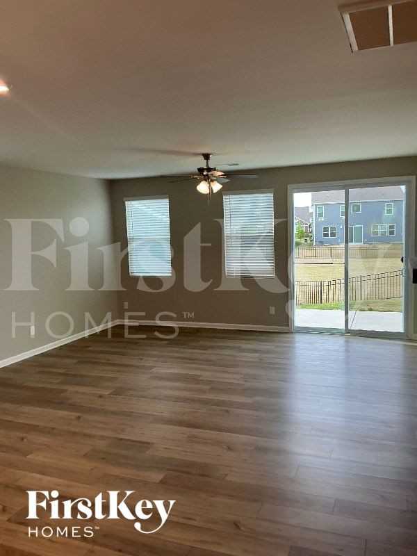 2527 Lorelei Ter - Photo 3 of 10