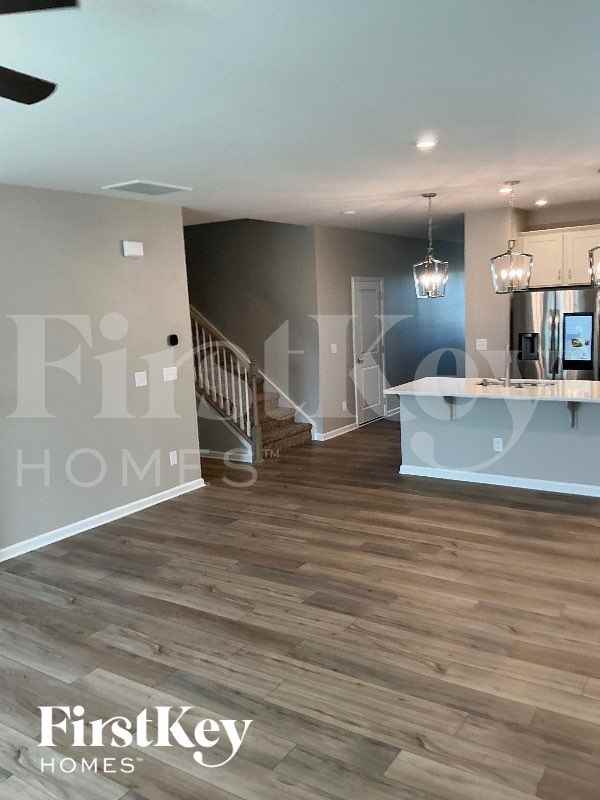 2527 Lorelei Ter - Photo 4 of 10